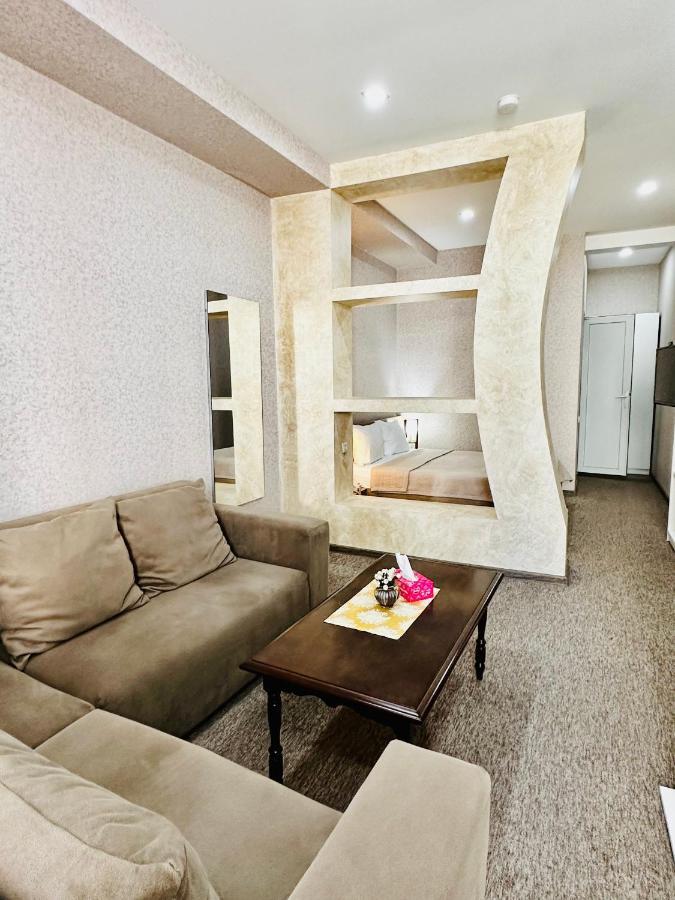 Liel Otel Tiflis Dış mekan fotoğraf