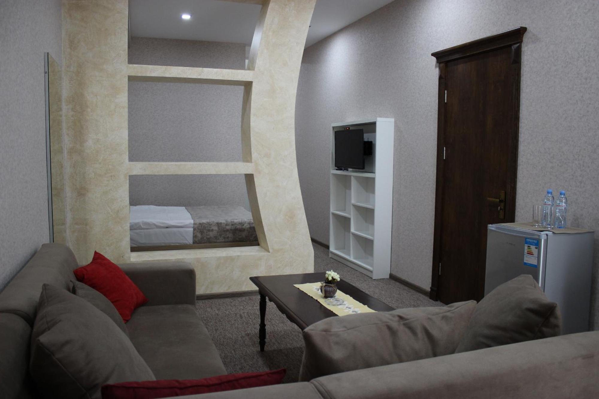 Liel Otel Tiflis Dış mekan fotoğraf