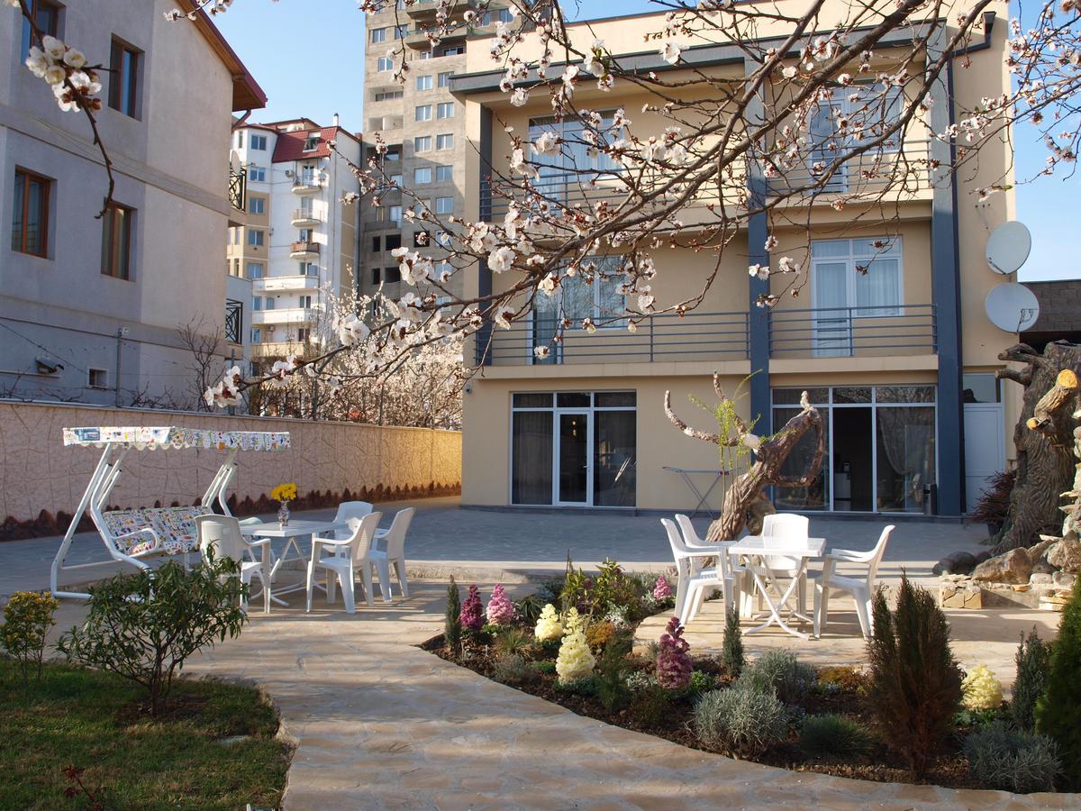 Liel Otel Tiflis Dış mekan fotoğraf