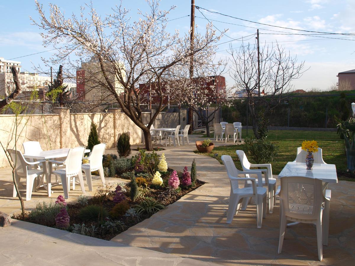 Liel Otel Tiflis Dış mekan fotoğraf