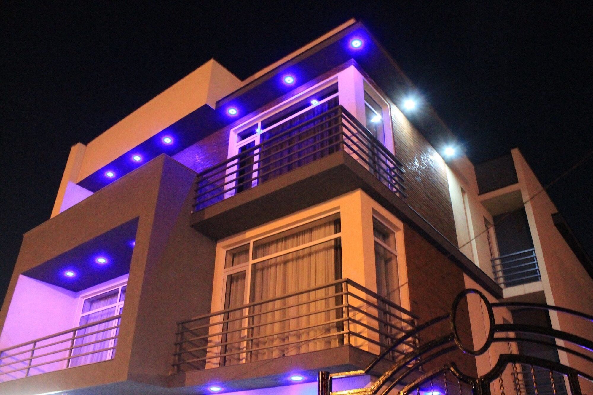 Liel Otel Tiflis Dış mekan fotoğraf